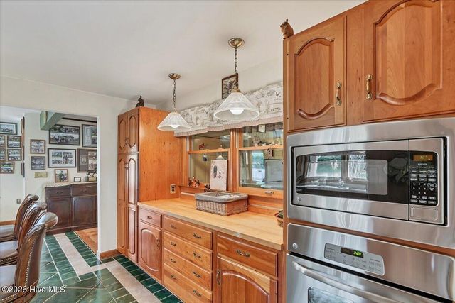 230 Old Dewberry Lane, Southern Pines, NC 28387