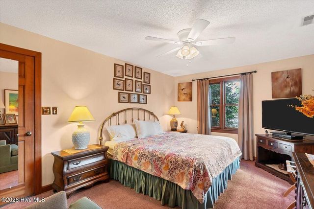 230 Old Dewberry Lane, Southern Pines, NC 28387