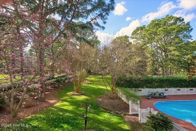 230 Old Dewberry Lane, Southern Pines, NC 28387