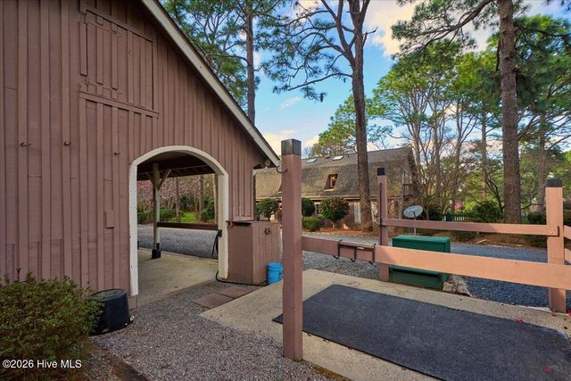 230 Old Dewberry Lane, Southern Pines, NC 28387