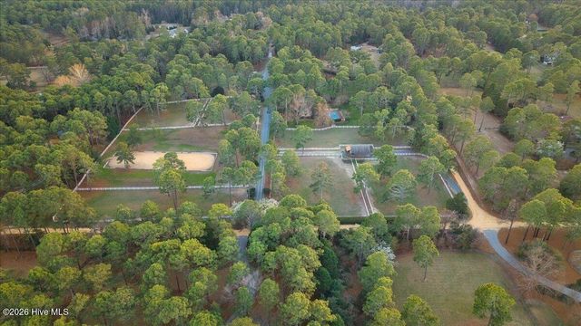 230 Old Dewberry Lane, Southern Pines, NC 28387