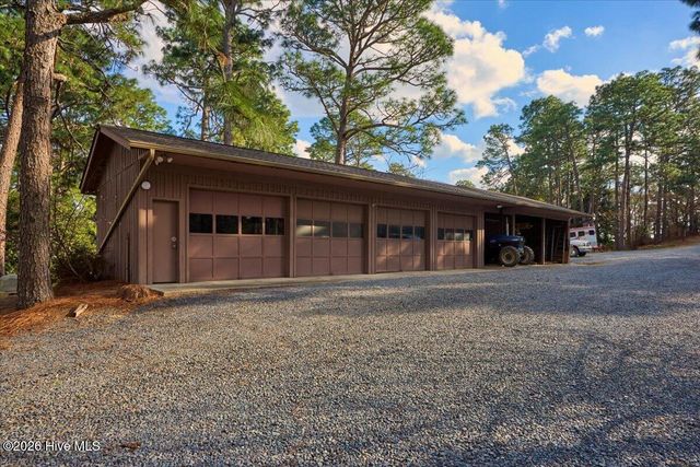 230 Old Dewberry Lane, Southern Pines, NC 28387