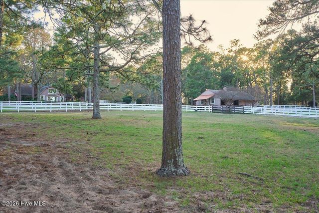 230 Old Dewberry Lane, Southern Pines, NC 28387