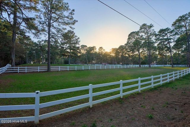 230 Old Dewberry Lane, Southern Pines, NC 28387