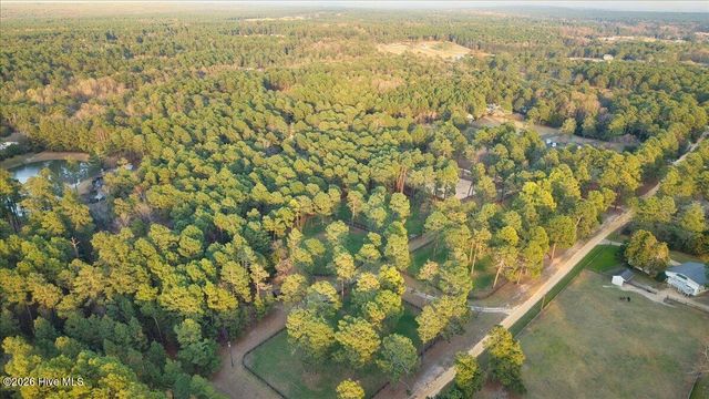 230 Old Dewberry Lane, Southern Pines, NC 28387