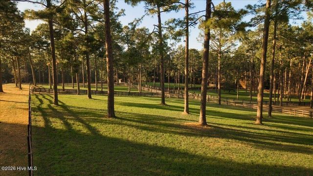 230 Old Dewberry Lane, Southern Pines, NC 28387