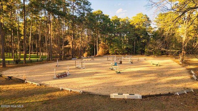 230 Old Dewberry Lane, Southern Pines, NC 28387