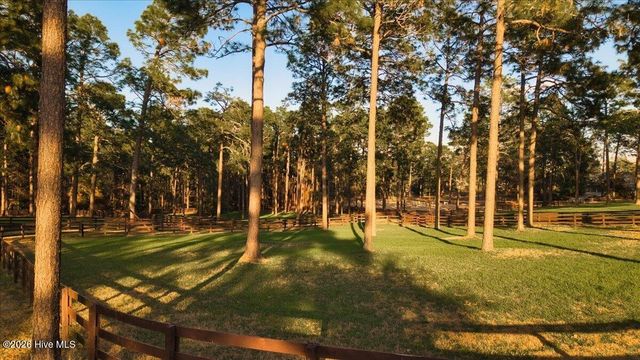 230 Old Dewberry Lane, Southern Pines, NC 28387