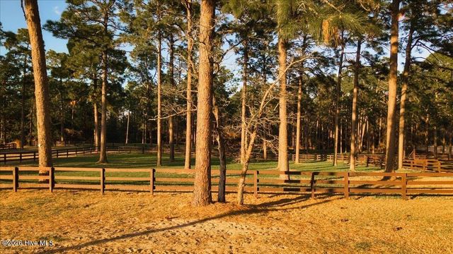 230 Old Dewberry Lane, Southern Pines, NC 28387