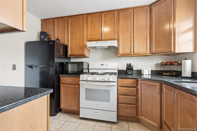1879 Crompond Road F3, Peekskill, NY 10566