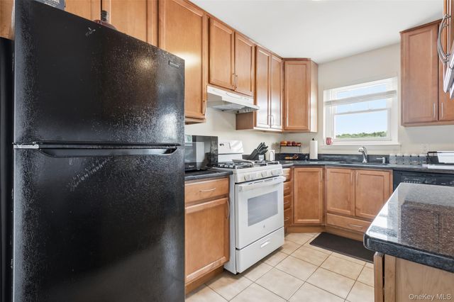 1879 Crompond Road F3, Peekskill, NY 10566