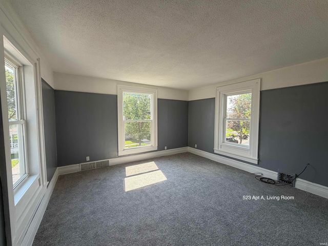 527 Henry Street, Huntington, IN 46750