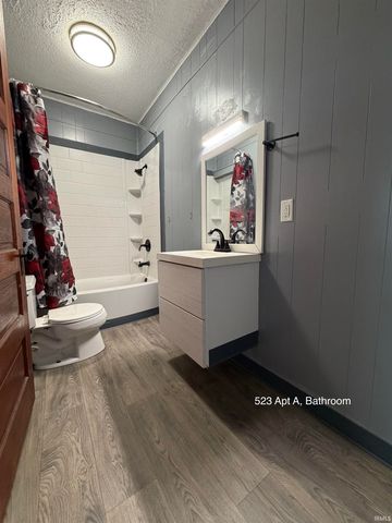 527 Henry Street, Huntington, IN 46750