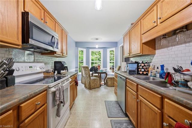 6951 Rangecrest Road, Belews Creek, NC 27009