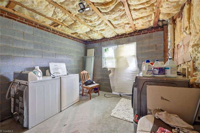 6951 Rangecrest Road, Belews Creek, NC 27009