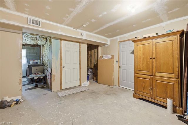 6951 Rangecrest Road, Belews Creek, NC 27009