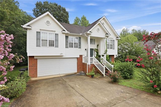 6951 Rangecrest Road, Belews Creek, NC 27009