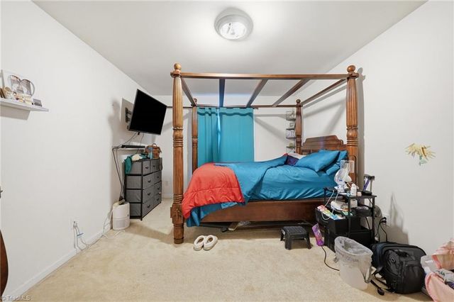 6951 Rangecrest Road, Belews Creek, NC 27009