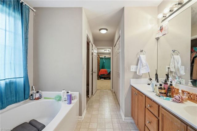 6951 Rangecrest Road, Belews Creek, NC 27009