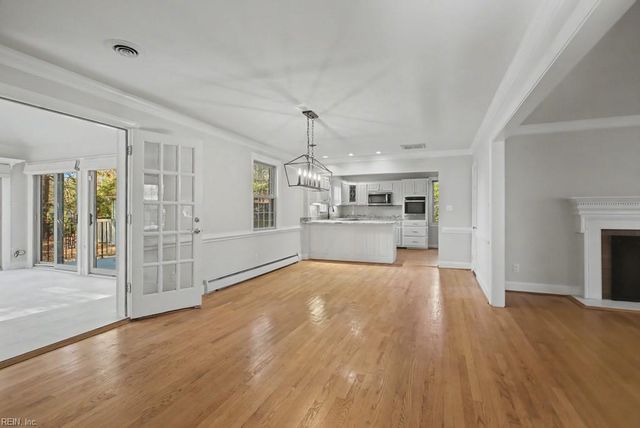 4049 Oak DR, Chesapeake, VA 23321