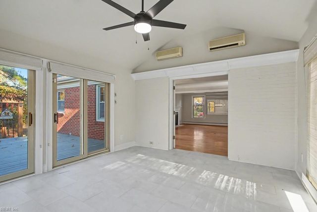 4049 Oak DR, Chesapeake, VA 23321