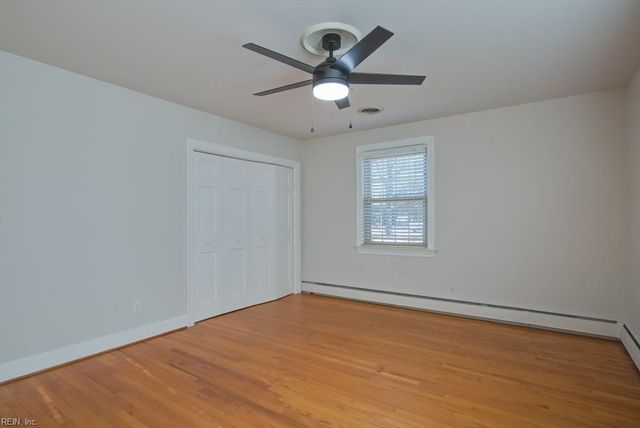 4049 Oak DR, Chesapeake, VA 23321