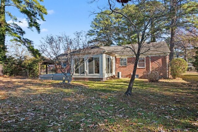 4049 Oak DR, Chesapeake, VA 23321