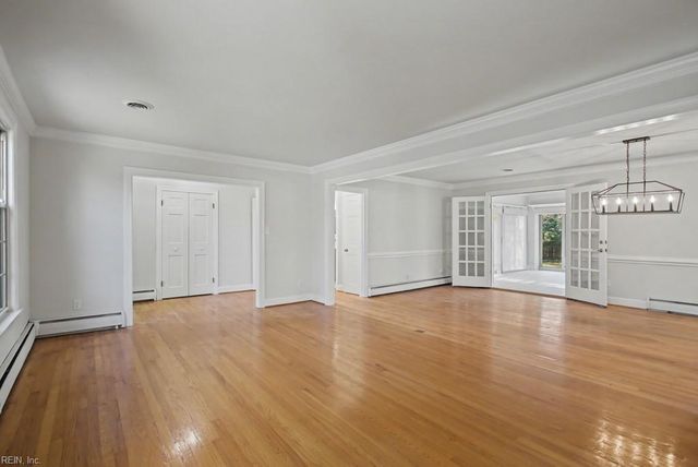 4049 Oak DR, Chesapeake, VA 23321