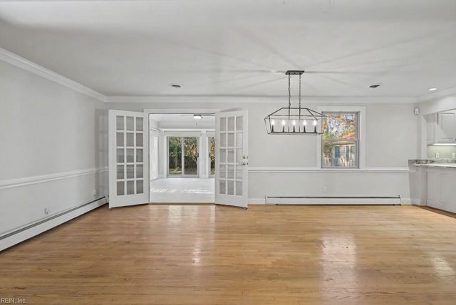 4049 Oak DR, Chesapeake, VA 23321