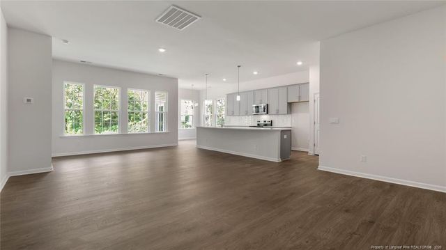 812 Fernwind Circle, Aberdeen, NC 28315