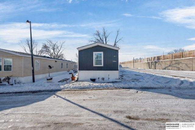 12845 Manderson Plaza Lot 217, Omaha, NE 68164