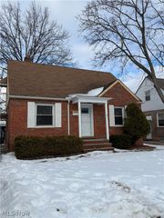 439 E 328th Street, Eastlake, OH 44095