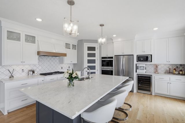 18447 75th Place N, Maple Grove, MN 55311
