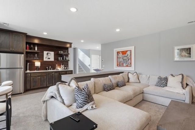 18447 75th Place N, Maple Grove, MN 55311