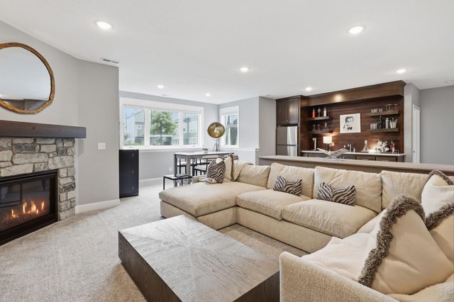 18447 75th Place N, Maple Grove, MN 55311