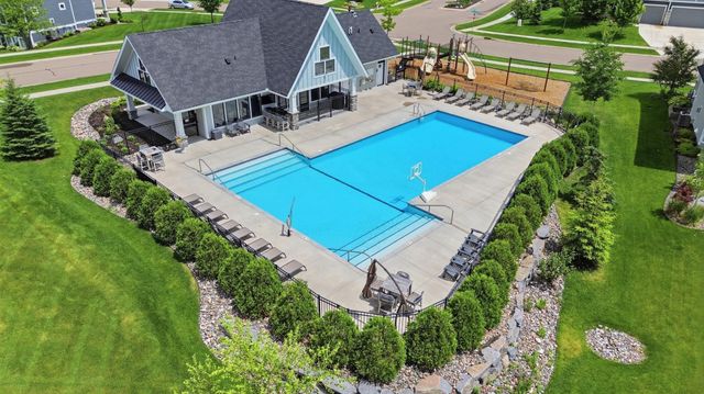 18447 75th Place N, Maple Grove, MN 55311