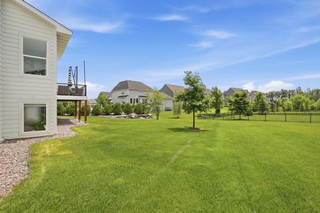 18447 75th Place N, Maple Grove, MN 55311
