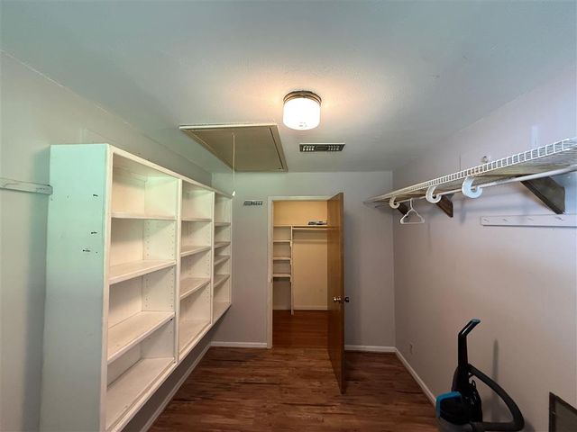400 N Kingston Square, Lake Charles, LA 70611