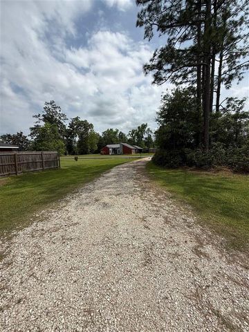 400 N Kingston Square, Lake Charles, LA 70611