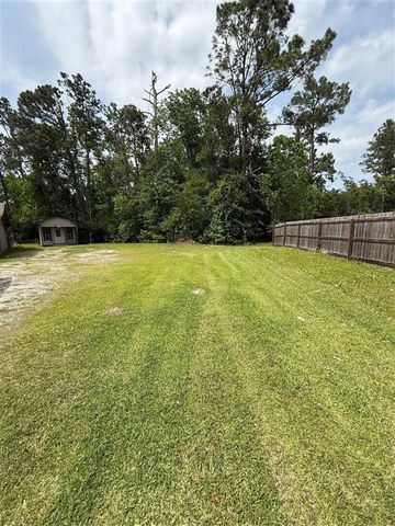 400 N Kingston Square, Lake Charles, LA 70611