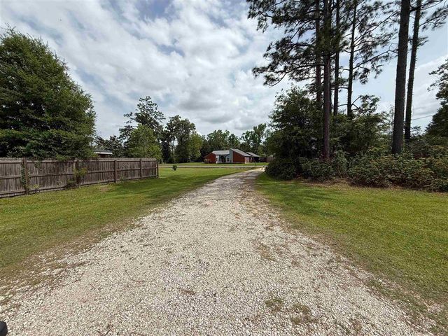 400 N Kingston Square, Lake Charles, LA 70611