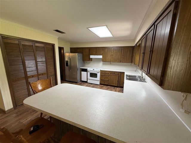 400 N Kingston Square, Lake Charles, LA 70611