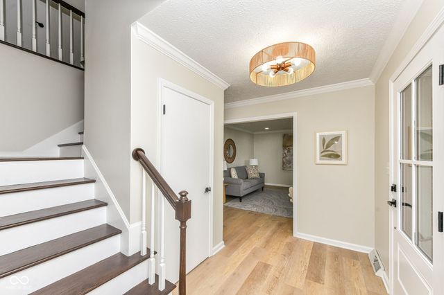 567 Hawthorne Drive, Carmel, IN 46033