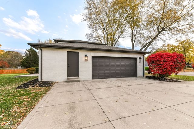 567 Hawthorne Drive, Carmel, IN 46033