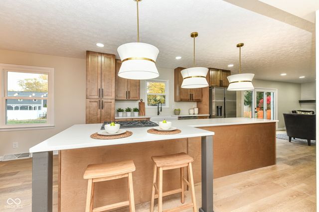 567 Hawthorne Drive, Carmel, IN 46033