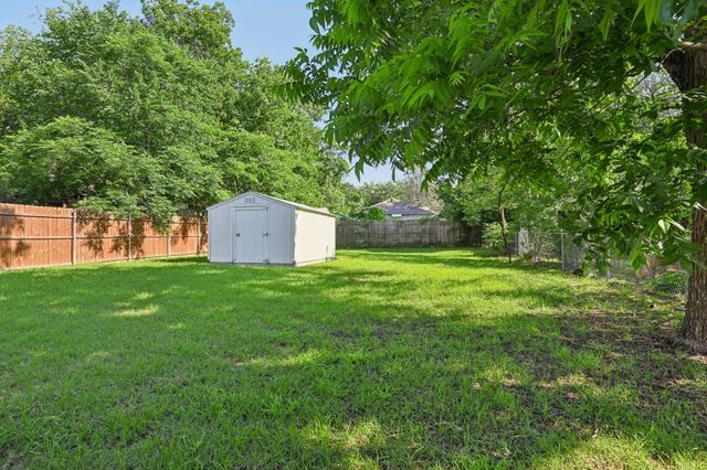 2509 Bird Street, Fort Worth, TX 76111