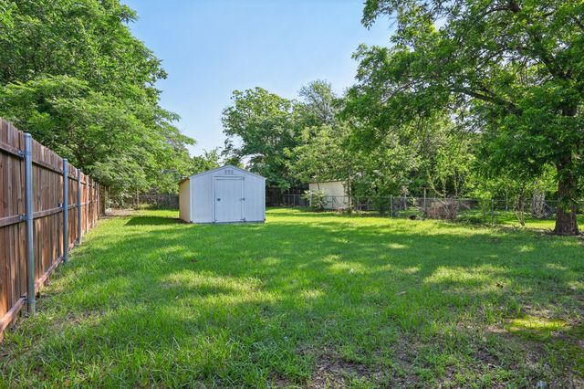 2509 Bird Street, Fort Worth, TX 76111