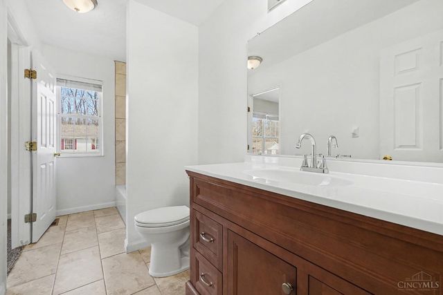 939 Venetian Terrace, Cincinnati, OH 45224