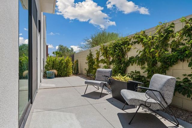 423 Fountain Drive, Palm Springs, CA 92262