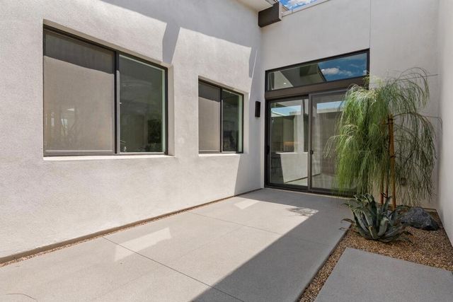 423 Fountain Drive, Palm Springs, CA 92262